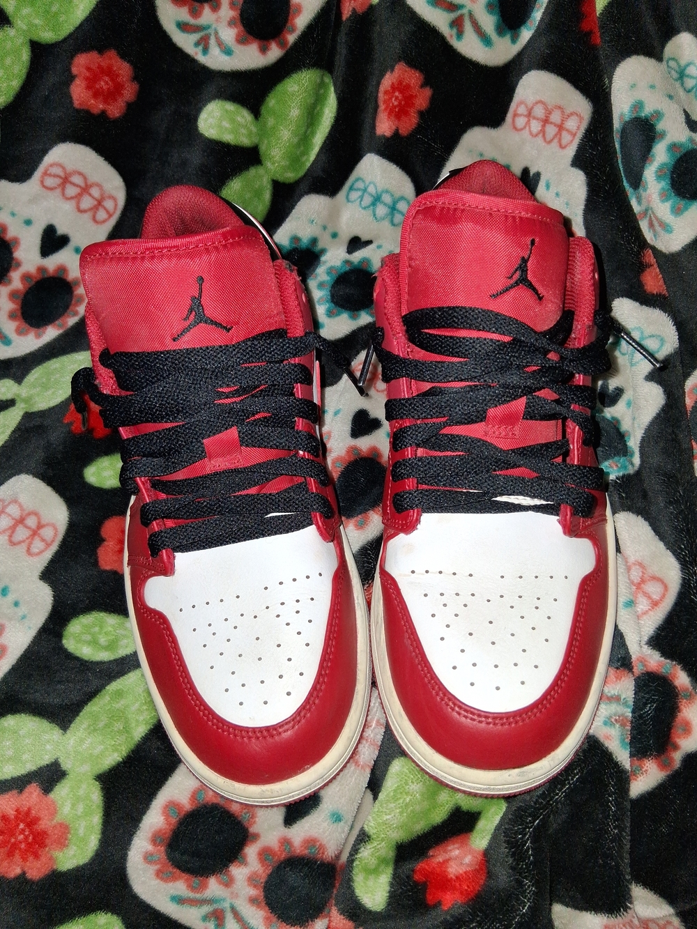 Air Jordan 1 Mid Red White Black Men's Athletic Shoes